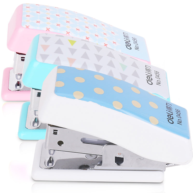 Capsator mini Deli, diverse modele, capse 24/6, 12 coli + capse incluse