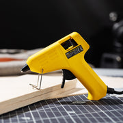 Pistol pentru Lipit cu Baton Termic 20 W Deli